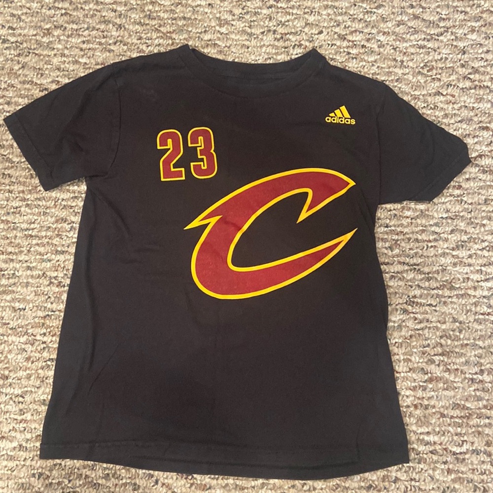 Adidas Cleveland Cavs Teeshirt. Youth Small. Gently Loved.